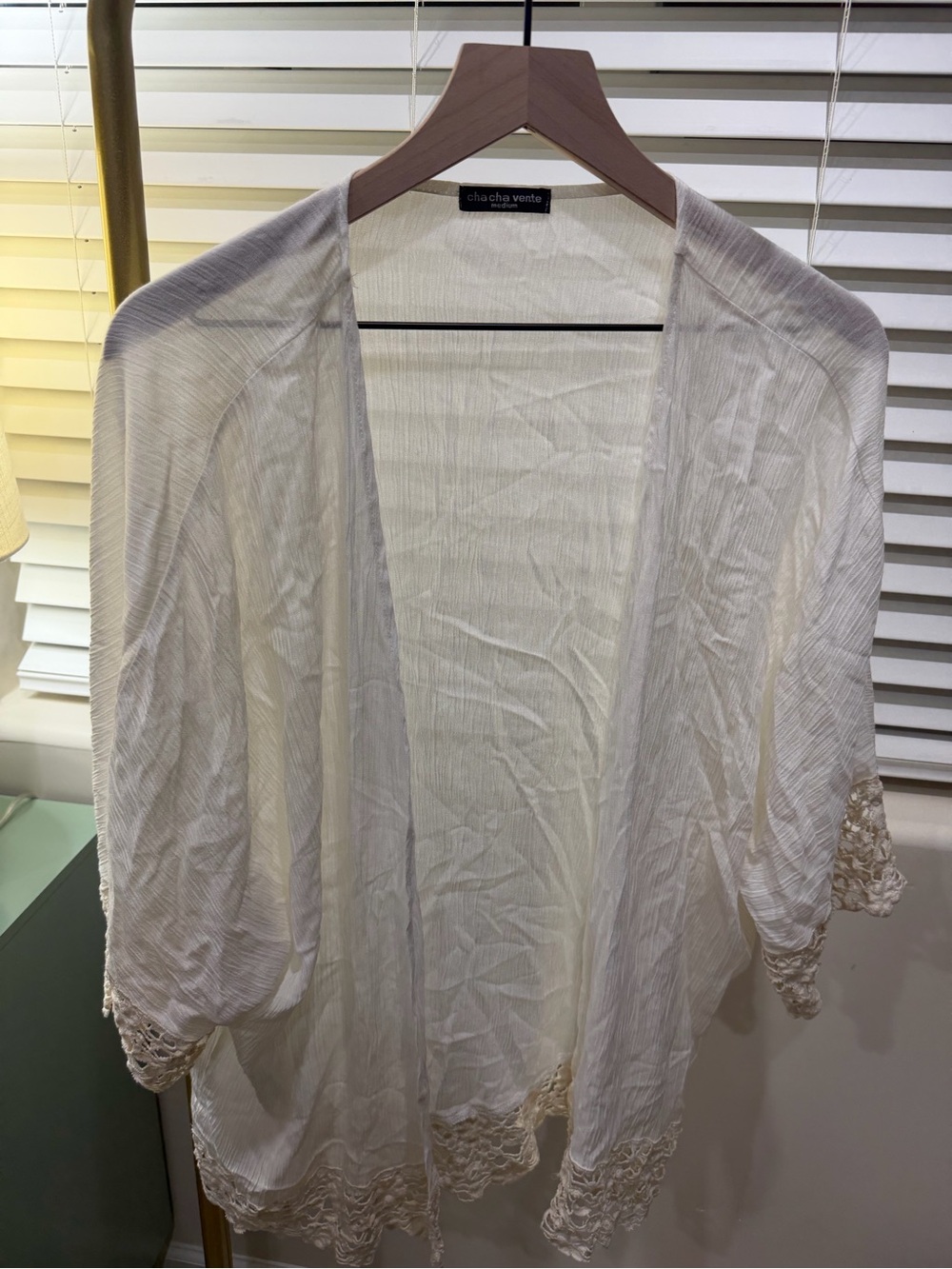 cha cha vente Cream Open-Front Lightweight Top